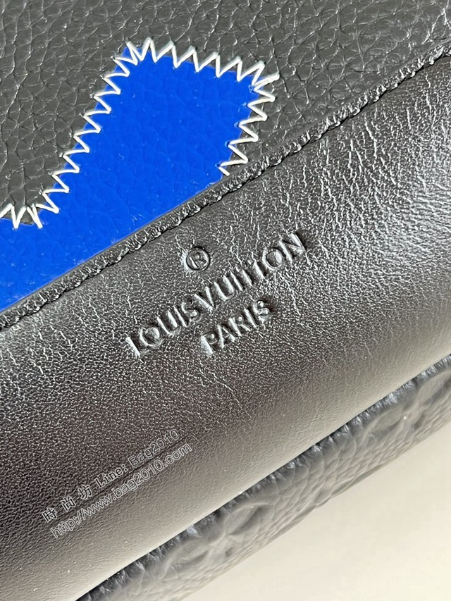 LV專櫃2023新款Avenue單肩包 M59926黑色 路易威登壓紋Taurillon皮革男士胸包挎包 dn1099